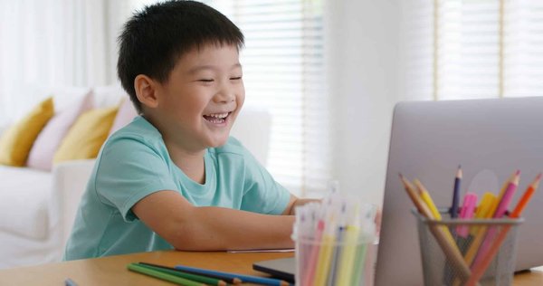 Quelle solution pour développer une plateforme interne d'e-learning personnalisée pour la formation continue ?